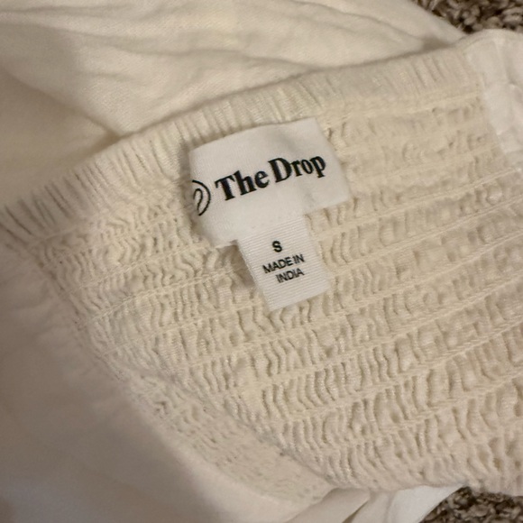 Elegant White Maxi Dress - Picture 3 of 3